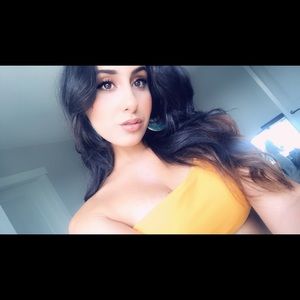 Meet your Posher, Mira